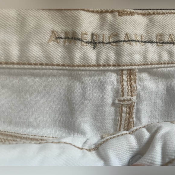 NWT American Eagle Outfitter Boyfriend White Denim Jean Shorts Size 12 - Picture 8 of 8